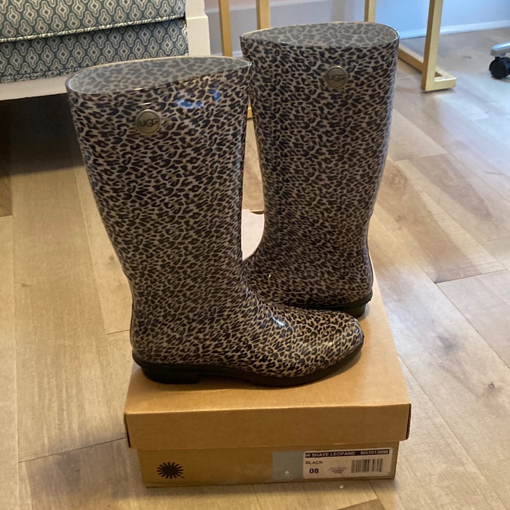 Brand New Women Ugg Black Shaye Leopard Rain Boots
